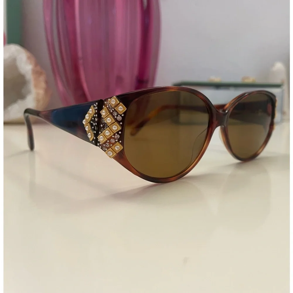 Bulova Rhinestone Tortoise Shell Sunglasses - Picture 4 of 15